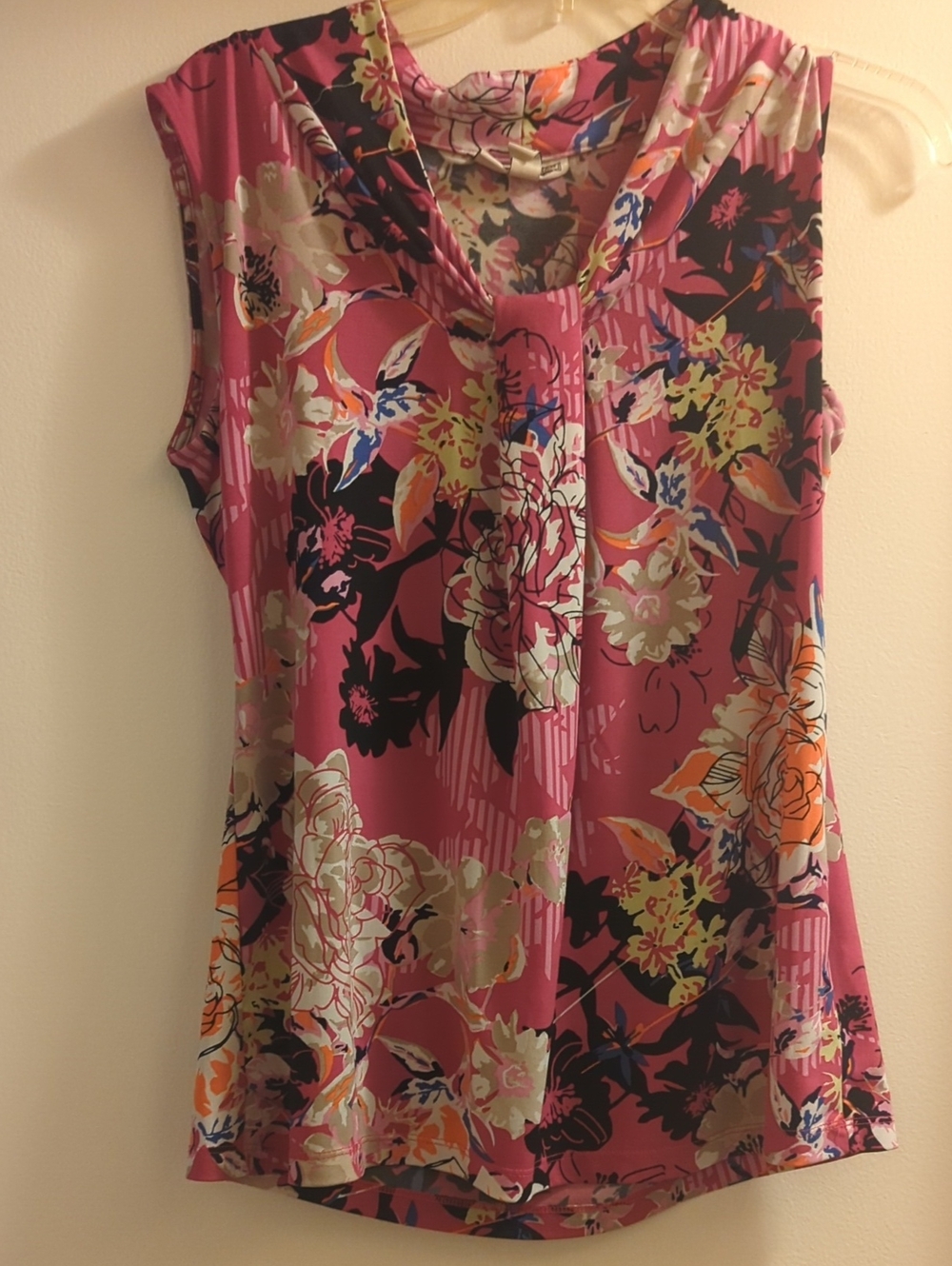 Dana Buchman Sleeveless Hot Pink Floral Top Medium